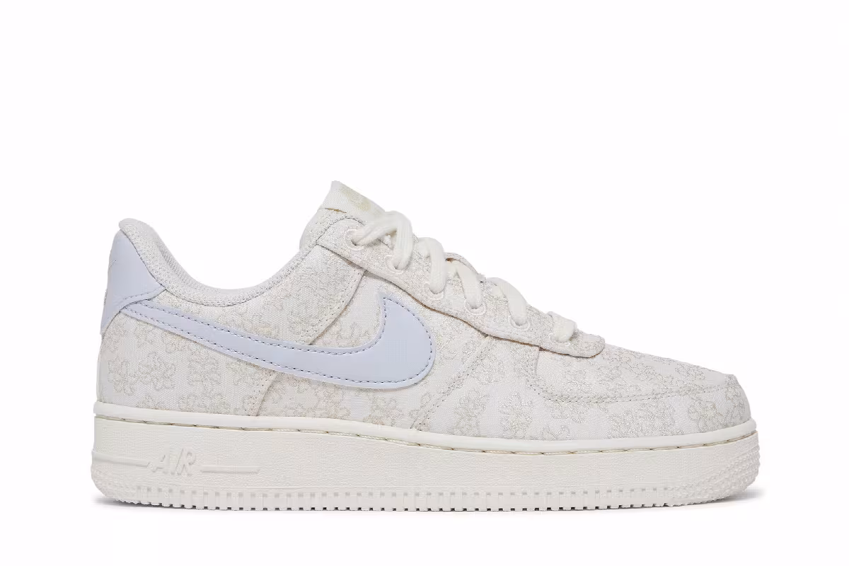 Nike Women's Air Force 1 Floral Embroidery, view 2