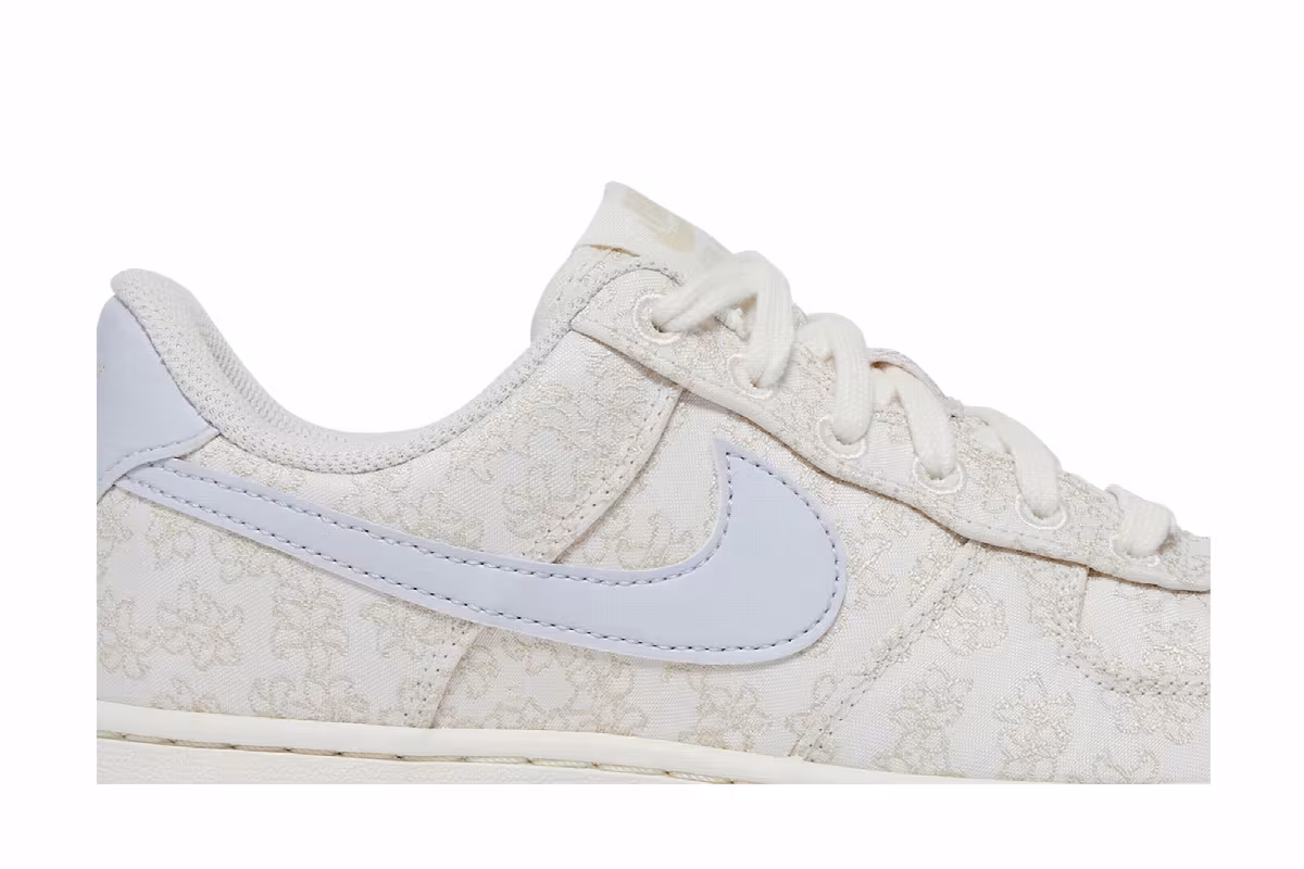 Nike Women's Air Force 1 Floral Embroidery, view 3