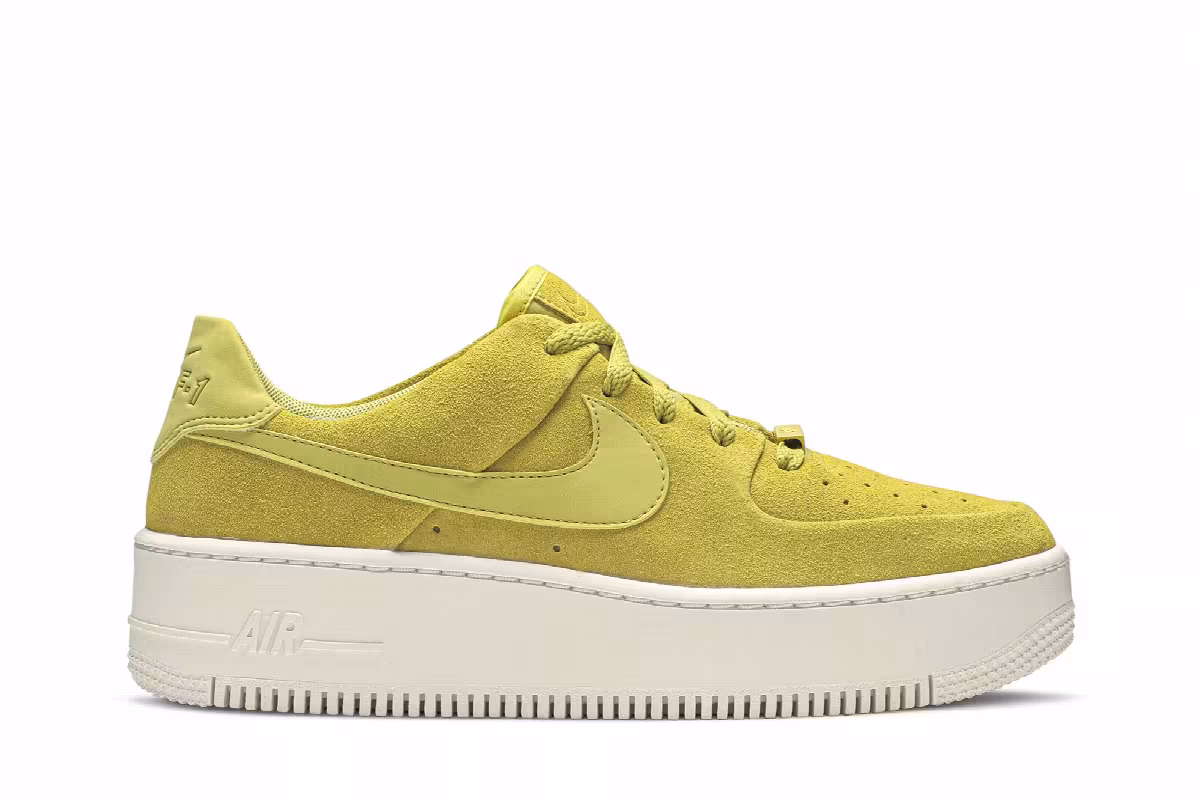 Nike Women's Air Force 1 Sage Low Celery, view 2