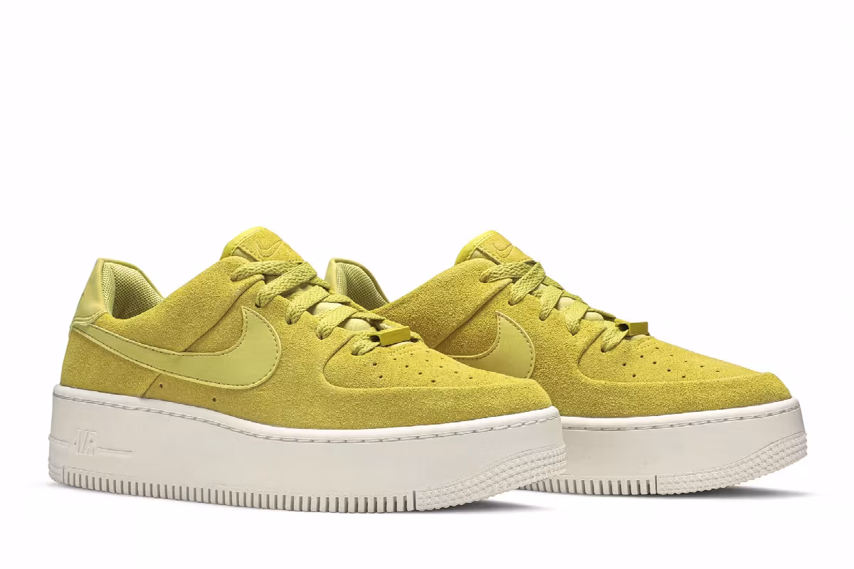 Nike Women's Air Force 1 Sage Low Celery, view 9