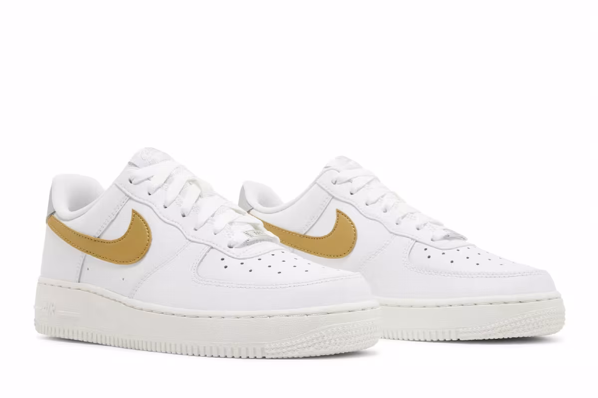 Nike Women's Air Force 1 White Metallic Gold, view 9