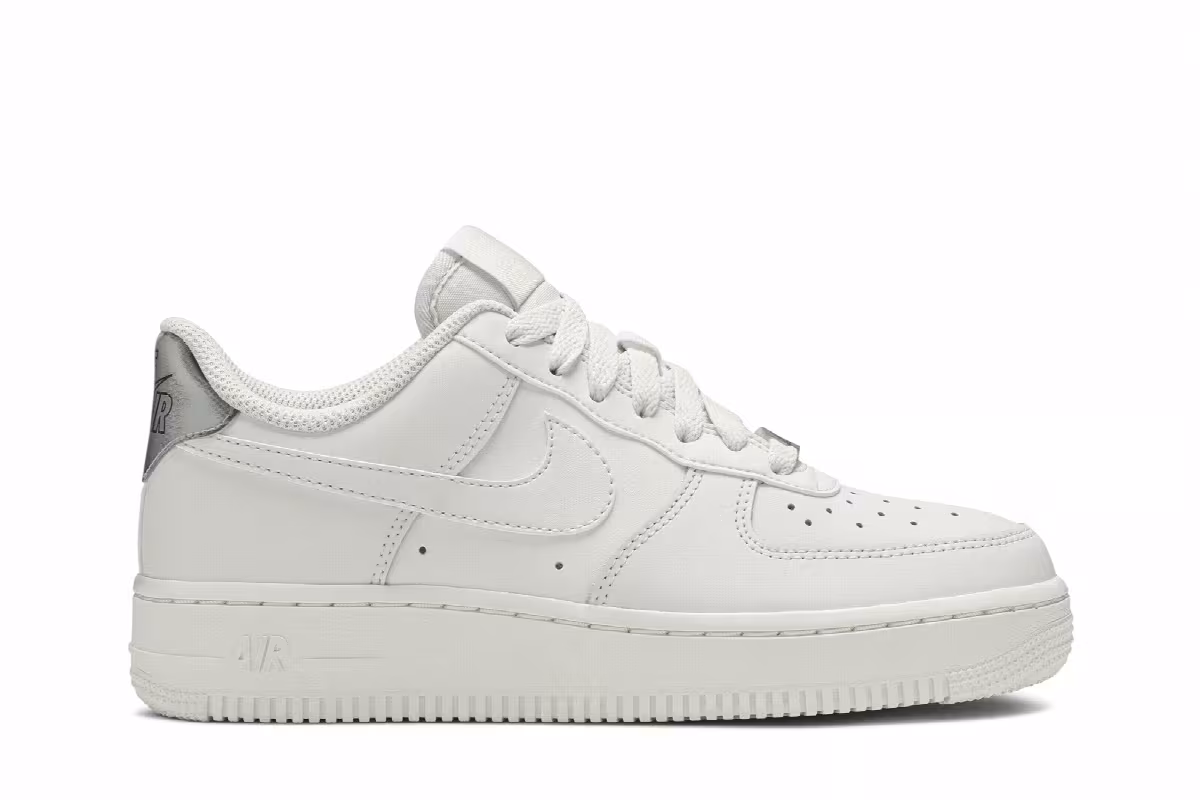 Nike Women's Air Force 1 Platinum Tint, view 2