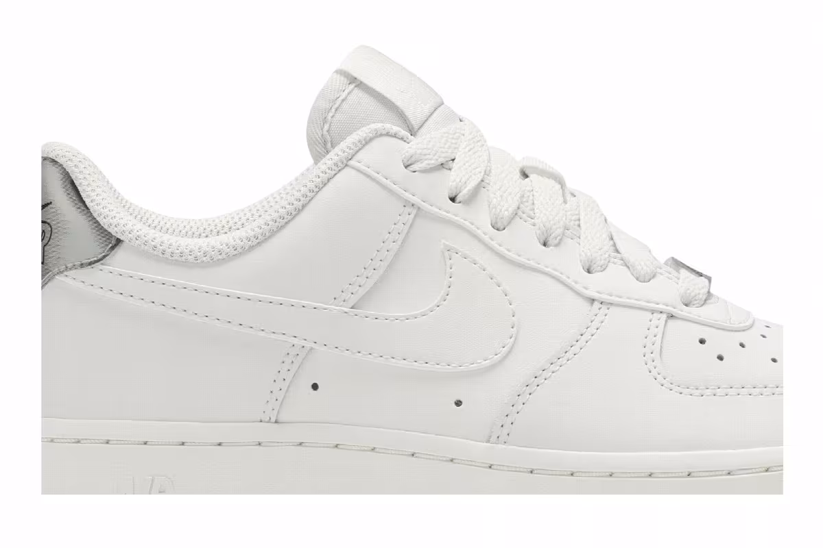 Nike Women's Air Force 1 Platinum Tint, view 3