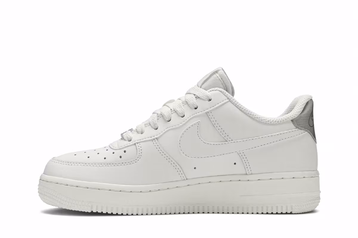 Nike Women's Air Force 1 Platinum Tint, view 4