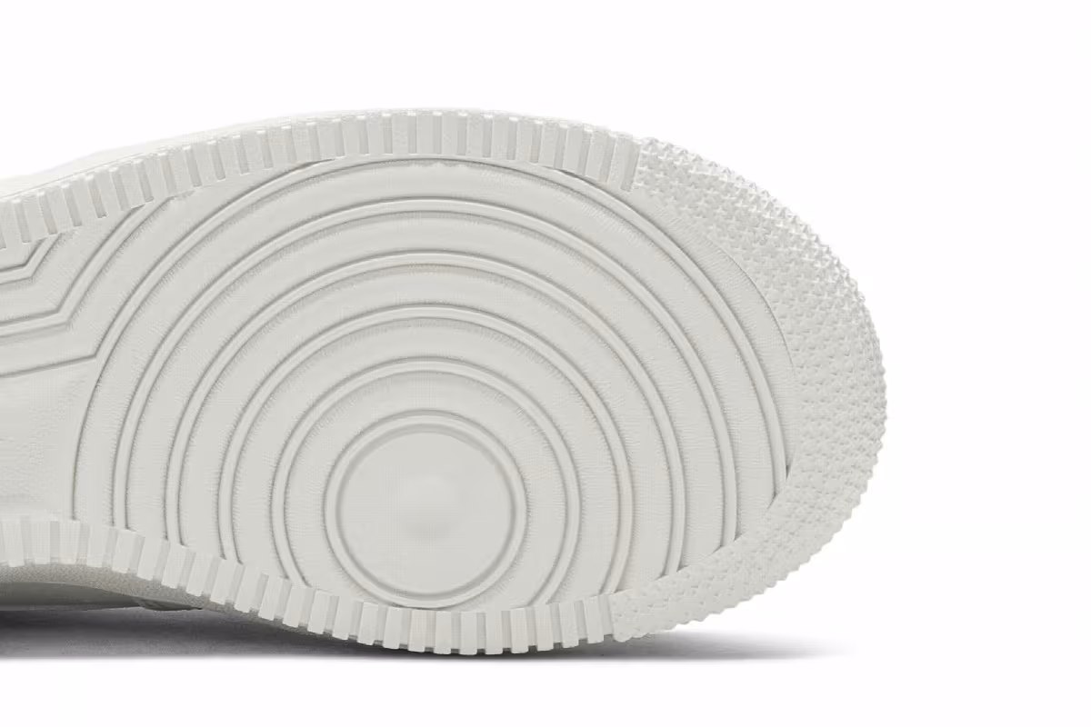 Nike Women's Air Force 1 Platinum Tint, view 6