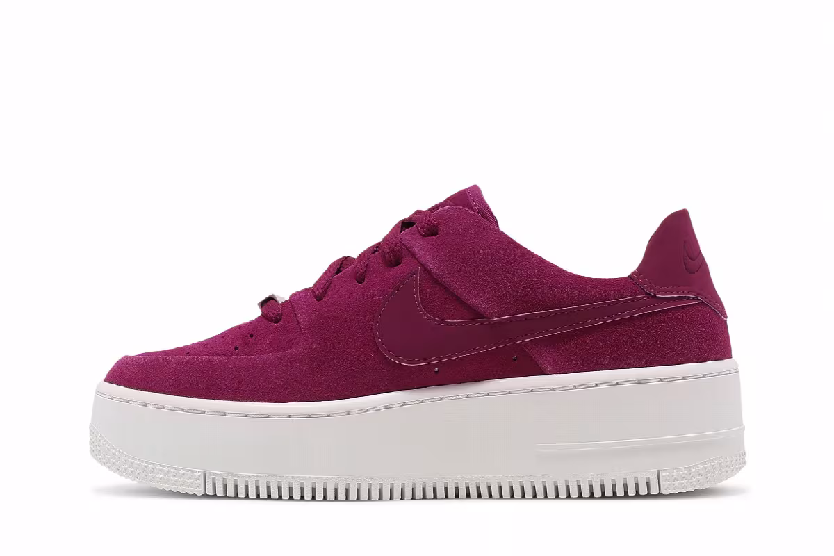 Nike Women's Air Force 1 Sage Low True Berry, view 4