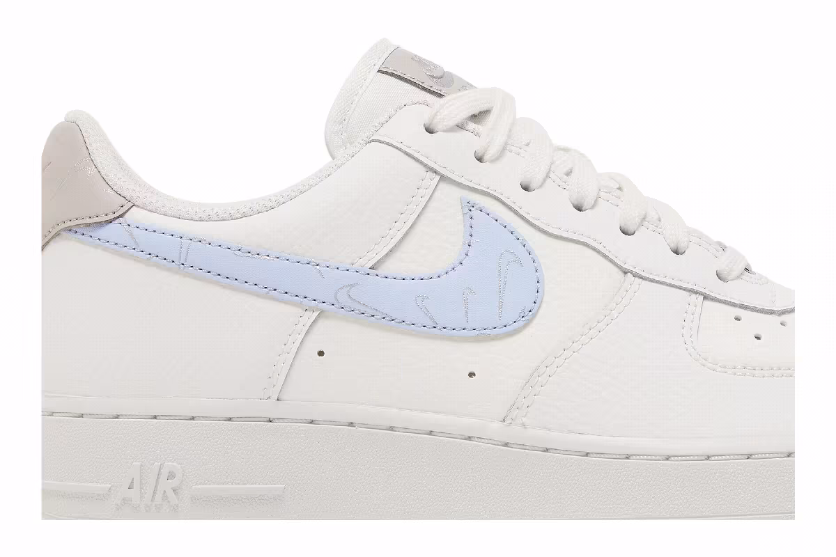 Nike Women's Air Force 1 Reflective Mini Swoosh, view 3