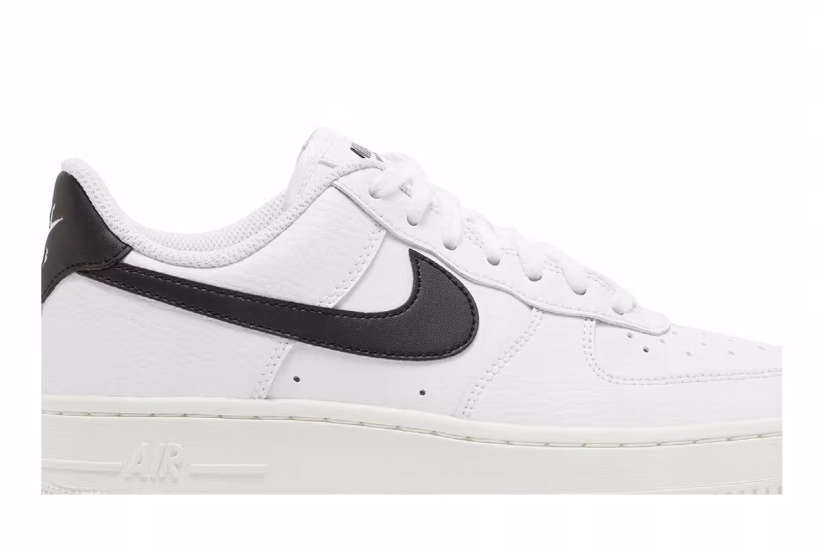 Nike Women's Air Force 1 White Black, view 3