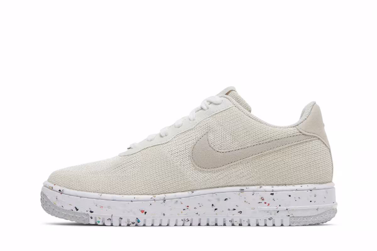 Nike Women's Air Force 1 Crater Flyknit Light Cream, view 4