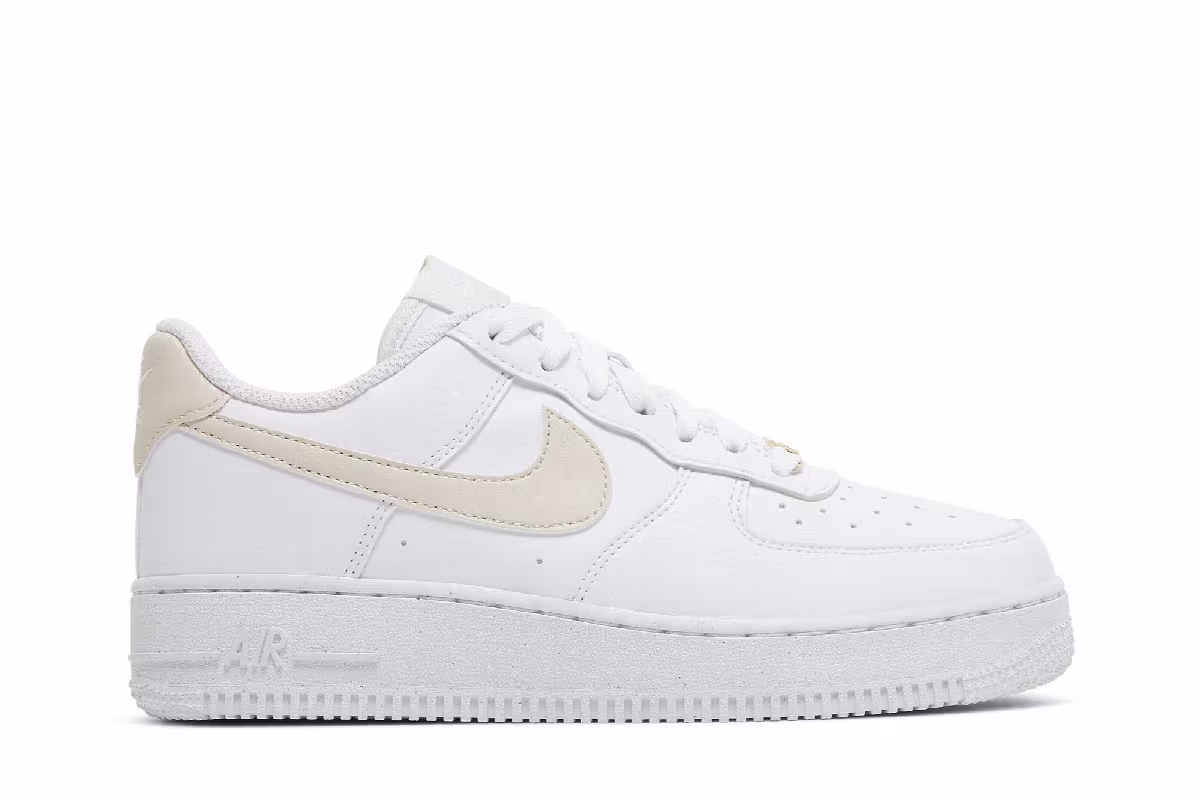 Nike Women's Air Force 1 Light Orewood Brown, view 2