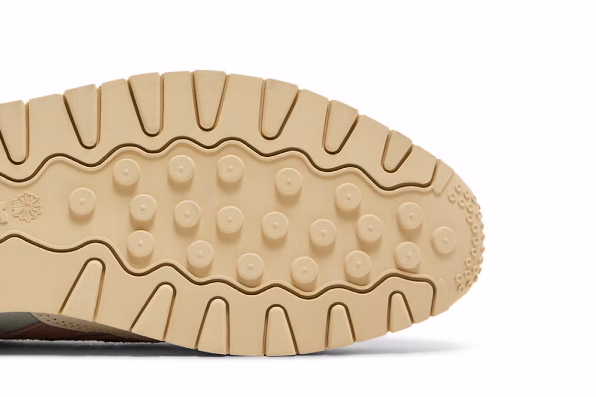 Smiley x Reebok Classic Leather 50th Anniversary, view 6