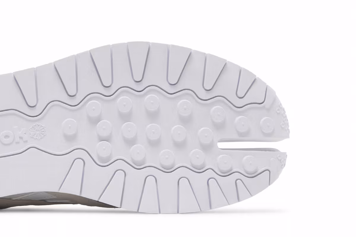 Maison Margiela x Reebok Classic Nylon Tabi Project 0 - White, view 6