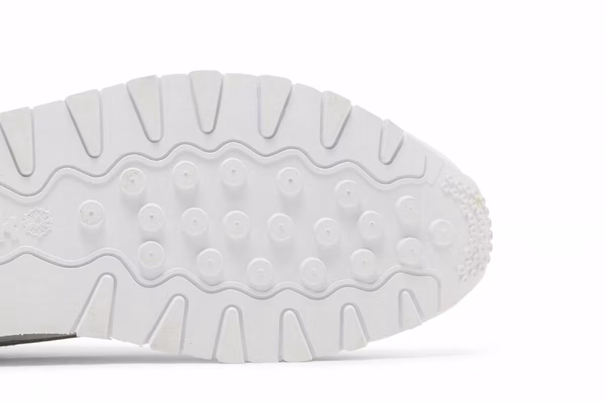 Reebok Classic Leather Big Kid Triple White, view 6