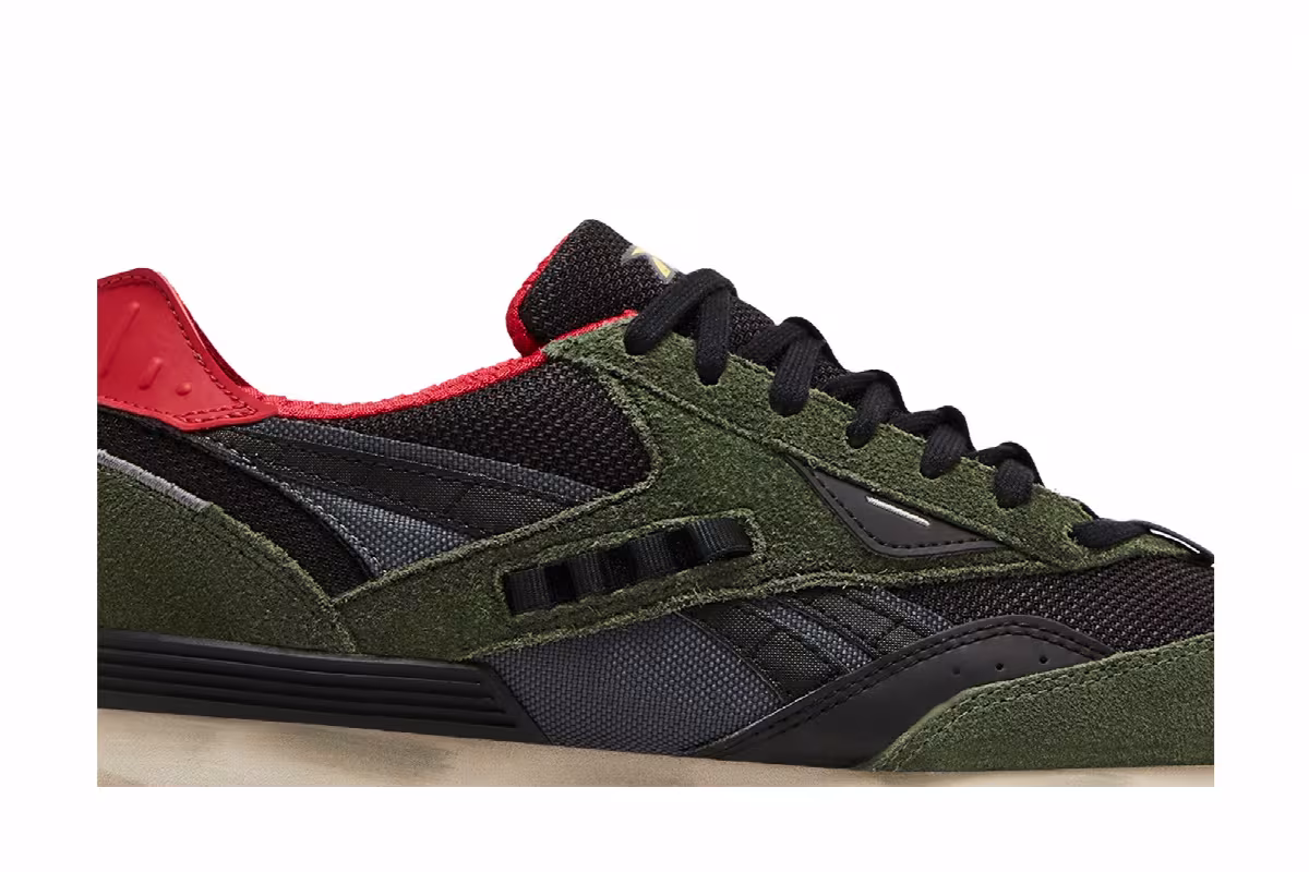 Street Fighter x Reebok LX 2200 Cammy, view 3