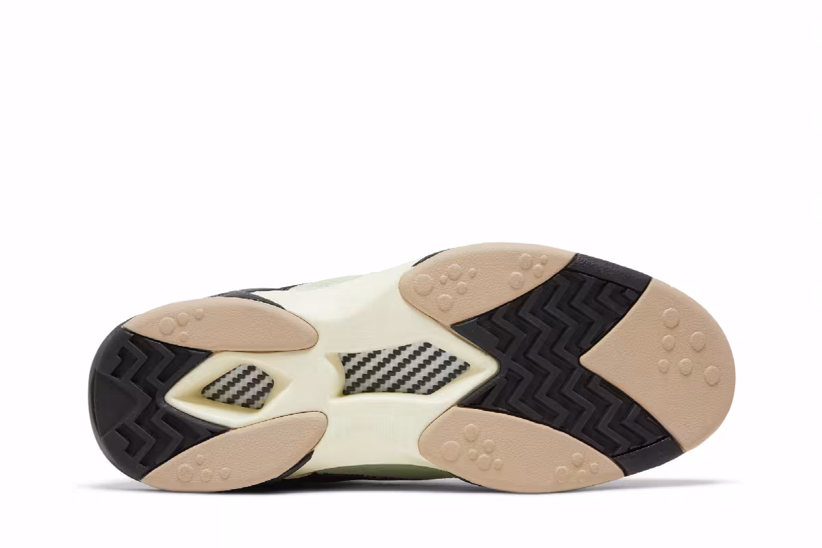 Smiley x Reebok Shaq Attaq 50th Anniversary, view 5