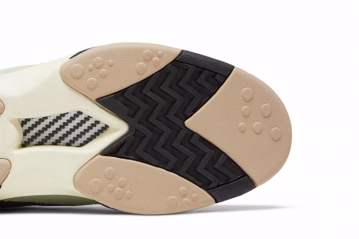 Smiley x Reebok Shaq Attaq 50th Anniversary, view 6