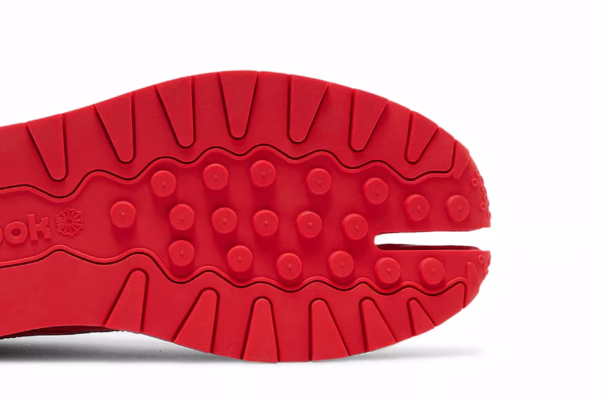 Maison Margiela x Reebok Classic Leather Tabi Vector Red, view 6