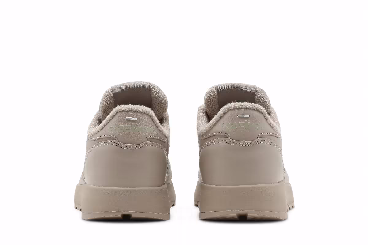 Maison Margiela x Reebok Classic Leather Tabi Natural, view 7