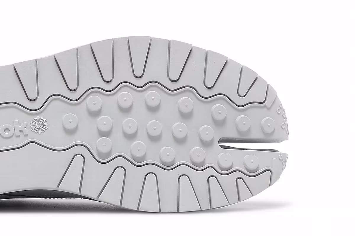 Maison Margiela x Reebok Classic Leather Tabi Pure Grey, view 6