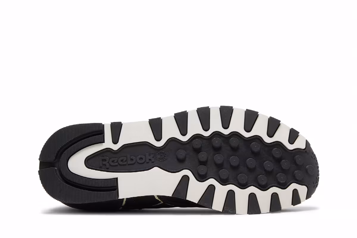 Keith Haring x Reebok Classic Leather Dog Blackboard Chalk Drawing, view 5