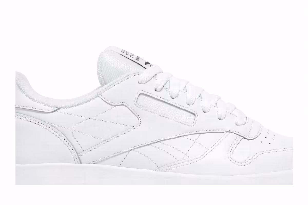 Maison Margiela x Reebok Classic Leather Tabi White, view 3