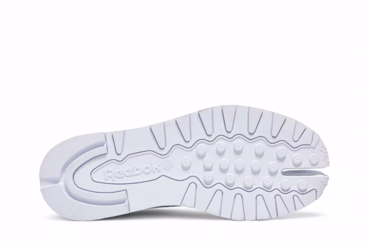 Maison Margiela x Reebok Classic Leather Tabi White, view 5
