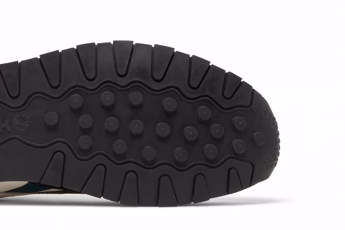Reebok Classic Leather Chalk Black, view 6