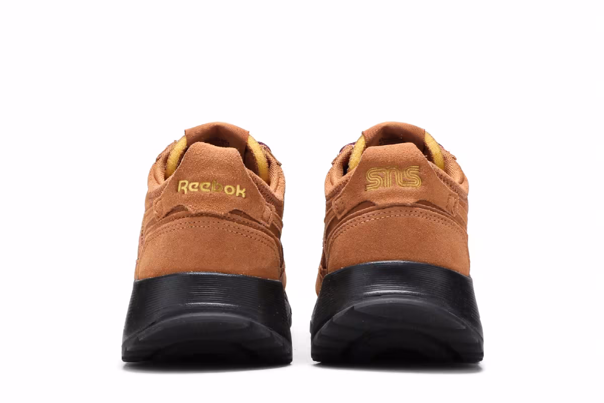 Sneakersnstuff x Reebok Classic Leather Legacy Wild Brown, view 7