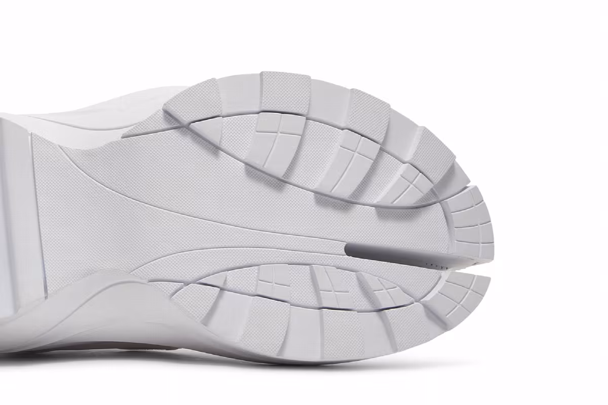 Maison Margiela x Reebok Tabi InstaPump Fury Oxford White Porcelain, view 6