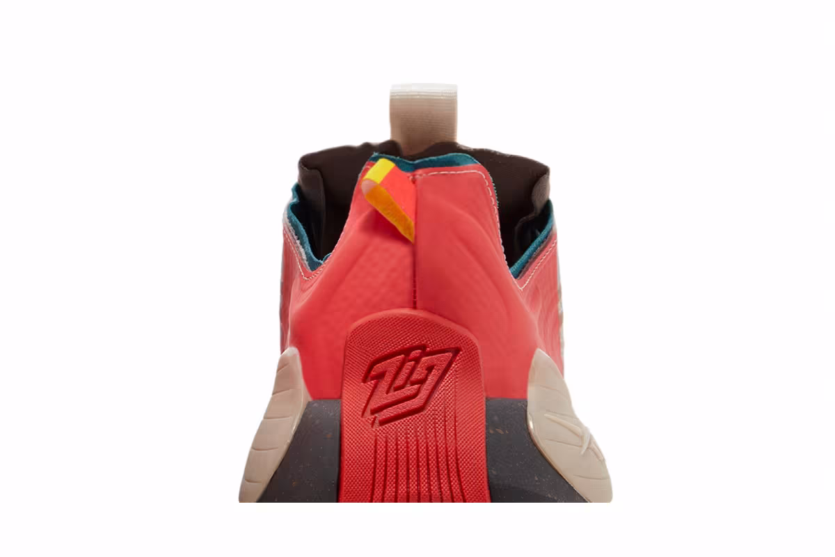 Jurassic Park x Reebok Zig Devil Kinetica Jeep, view 8