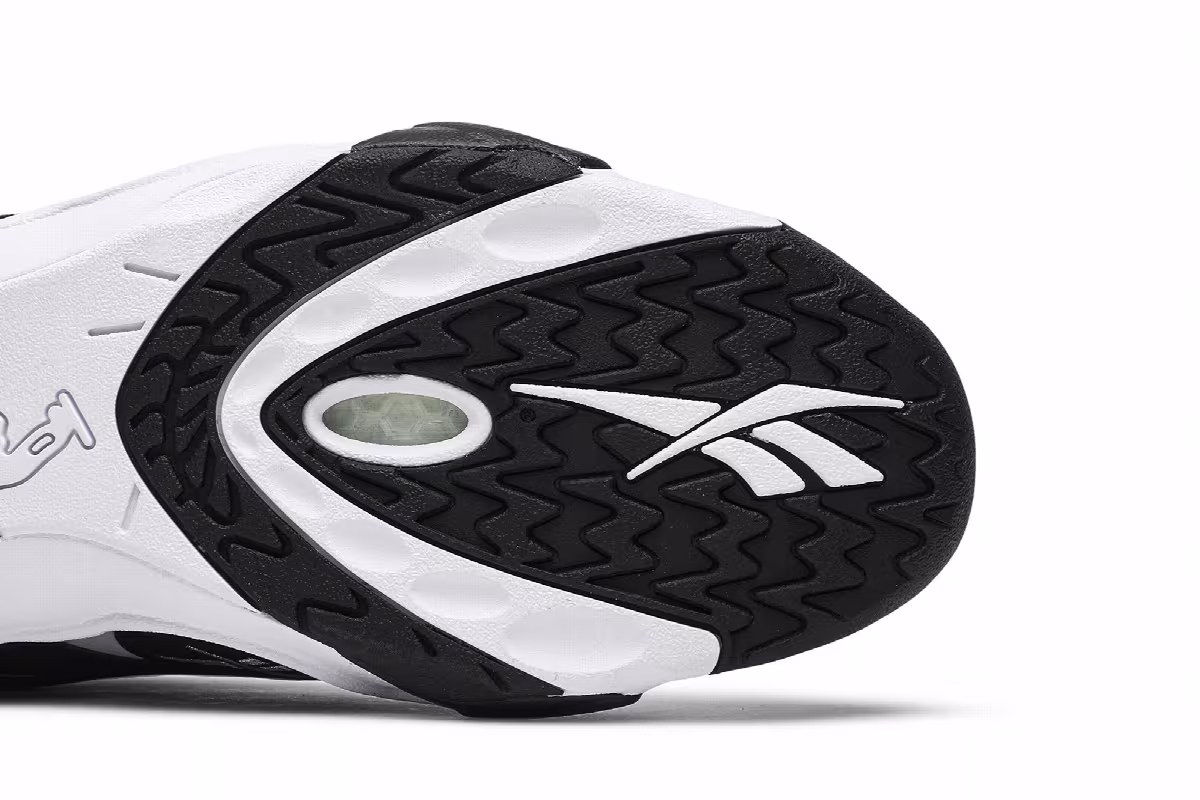 Reebok Shaqnosis OG Black White 2020, view 6