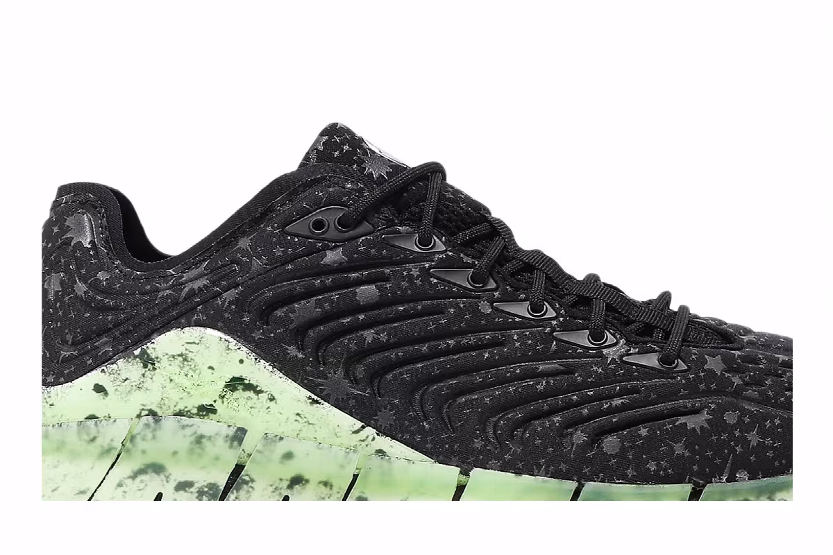 Billionaire Boys Club x Reebok Zig Kinetica Black, view 3