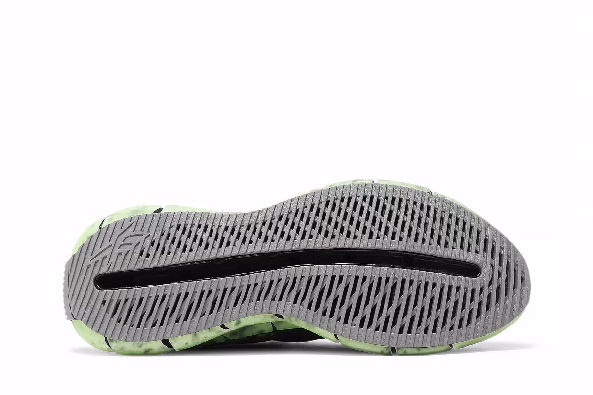 Billionaire Boys Club x Reebok Zig Kinetica Black, view 5