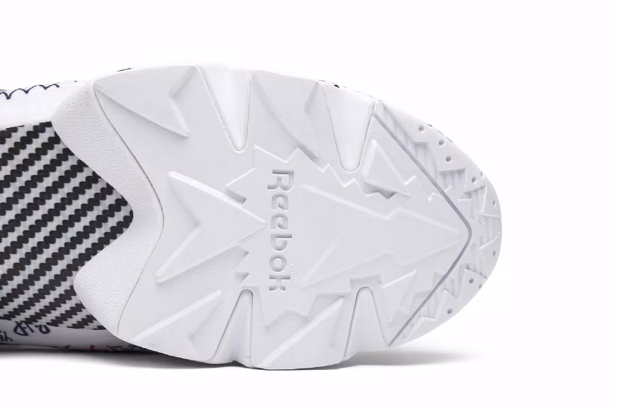 Vetements x Reebok InstaPump Fury Graffiti, view 6