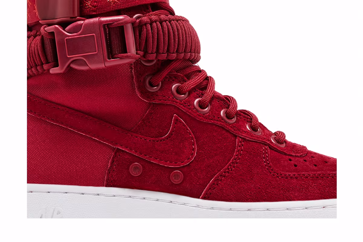 Nike Women's SF Air Force 1 High Red Crush, view 3