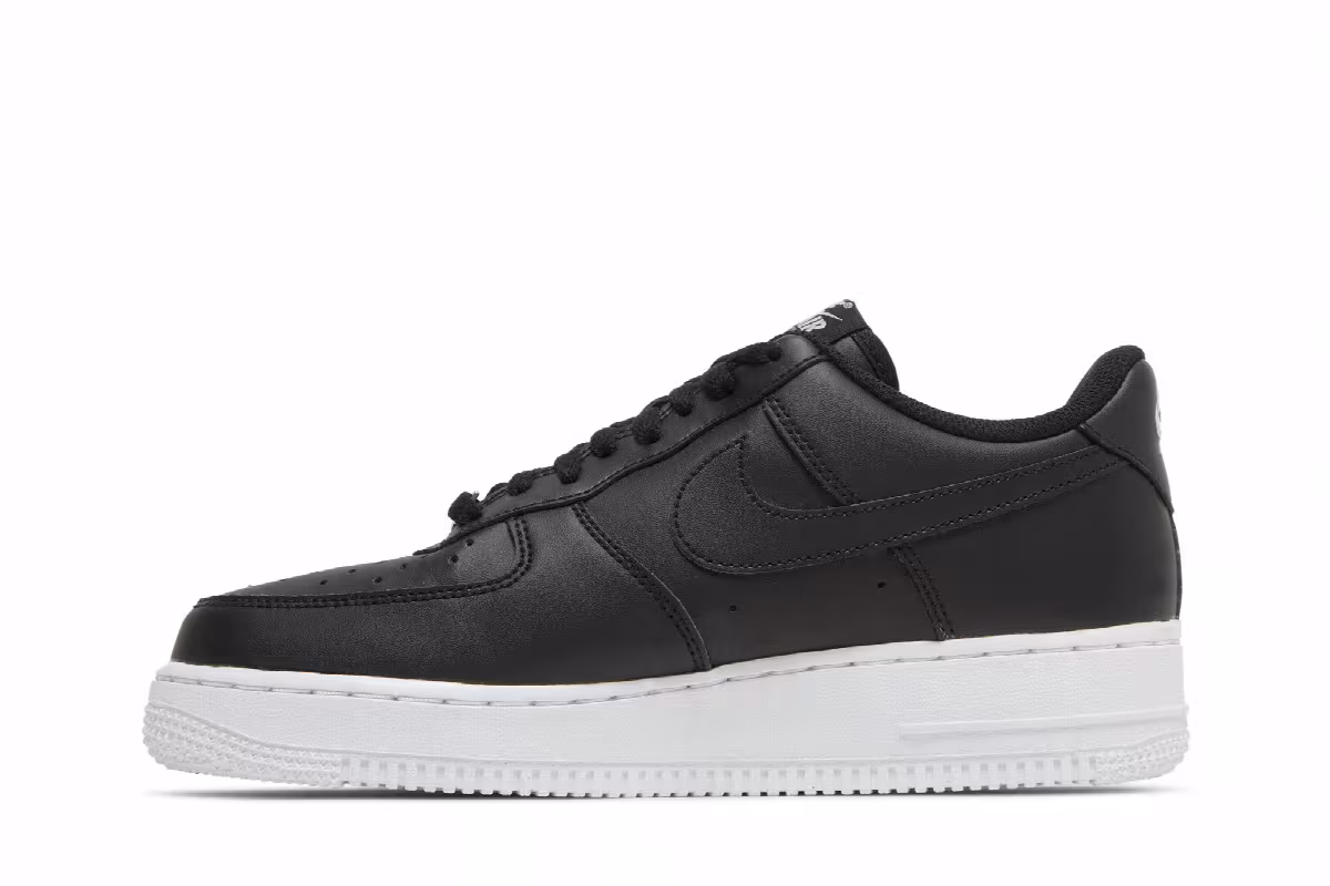 Nike Women's Air Force 1 Black White, view 4