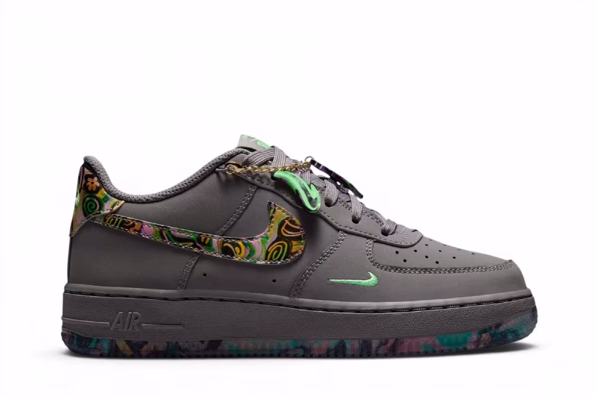 Andrea Bergart x Nike Air Force 1 Low GS Pencil Point, view 2