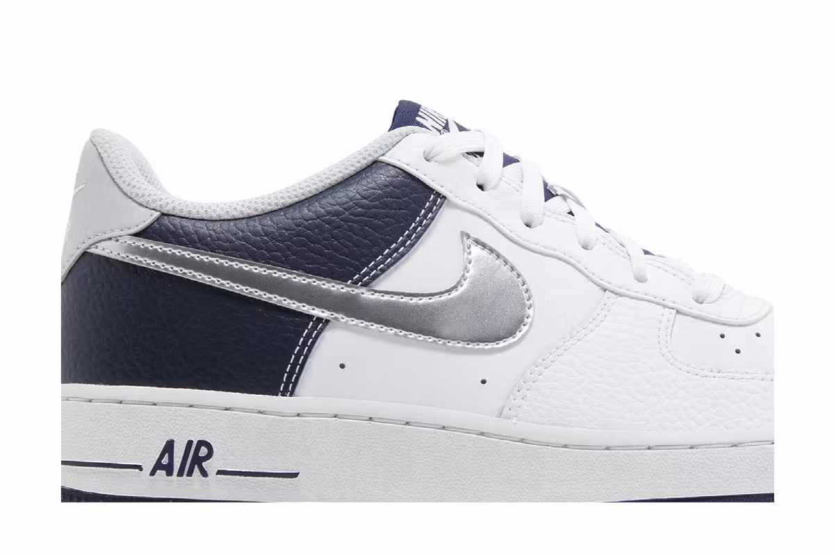 Nike Air Force 1 LV8 GS Dallas Cowboys, view 3