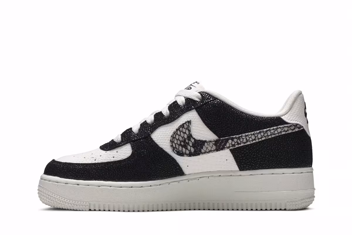 Nike Air Force 1 Low LV8 GS Snakeskin, view 4