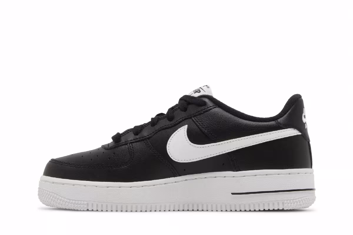 Nike Air Force 1 GS Black White, view 4