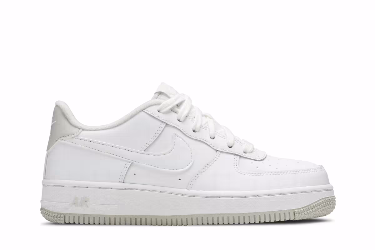 Nike Air Force 1 GS White Light Bone, view 2