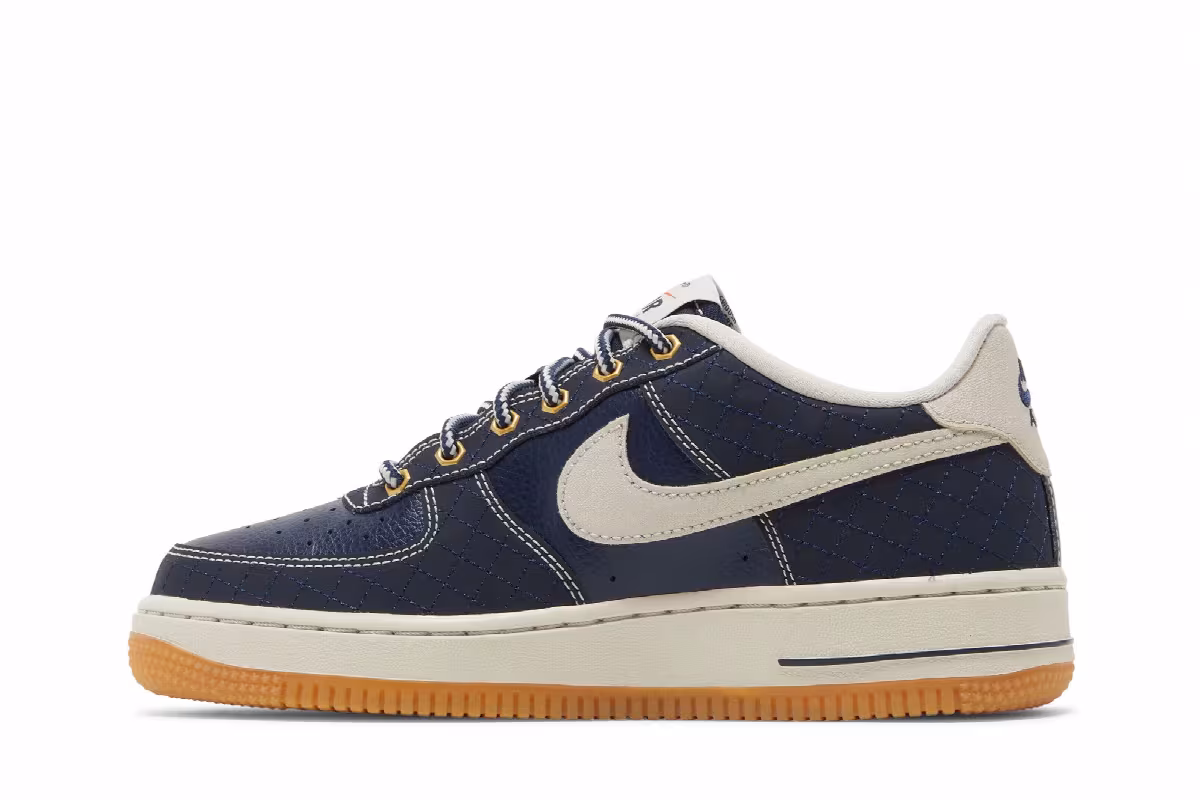 Nike Air Force 1 Premium GS Obsidian Gum, view 4