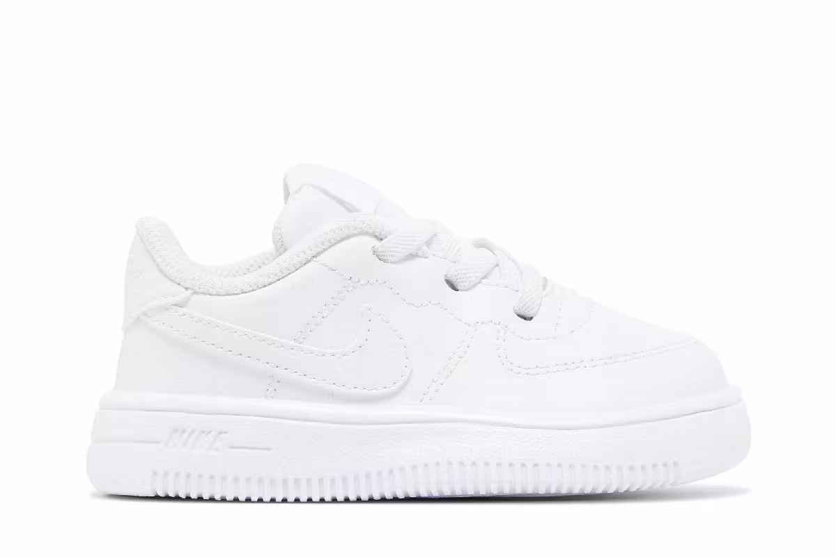 Nike Air Force 1 Triple White, view 2
