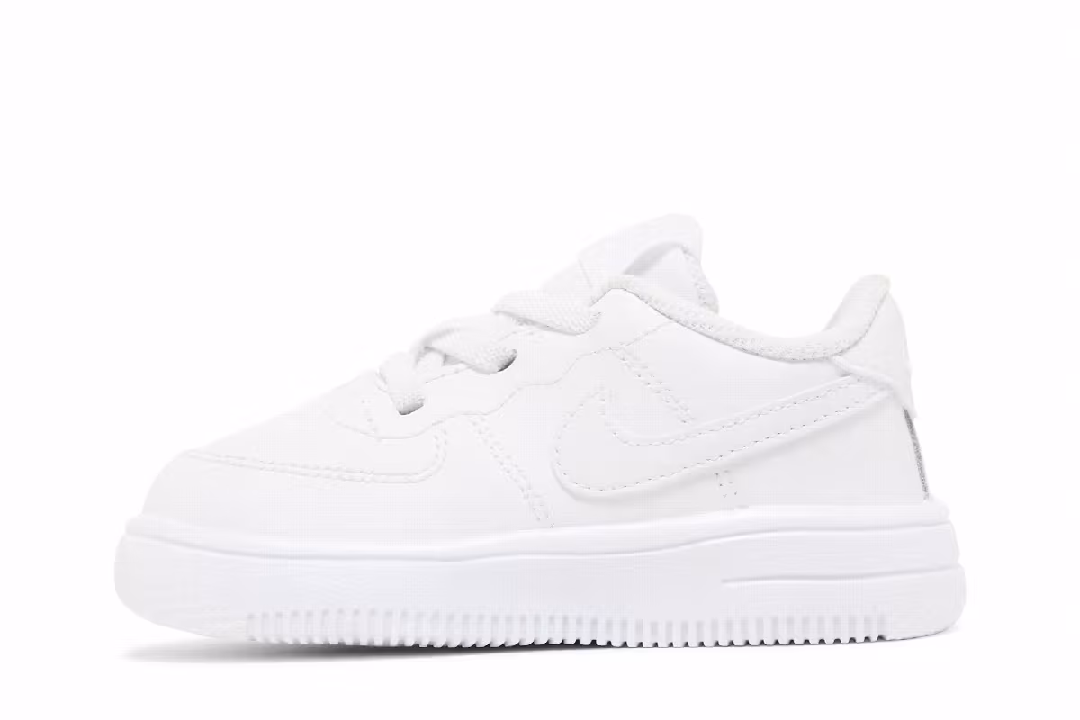 Nike Air Force 1 Triple White, view 4