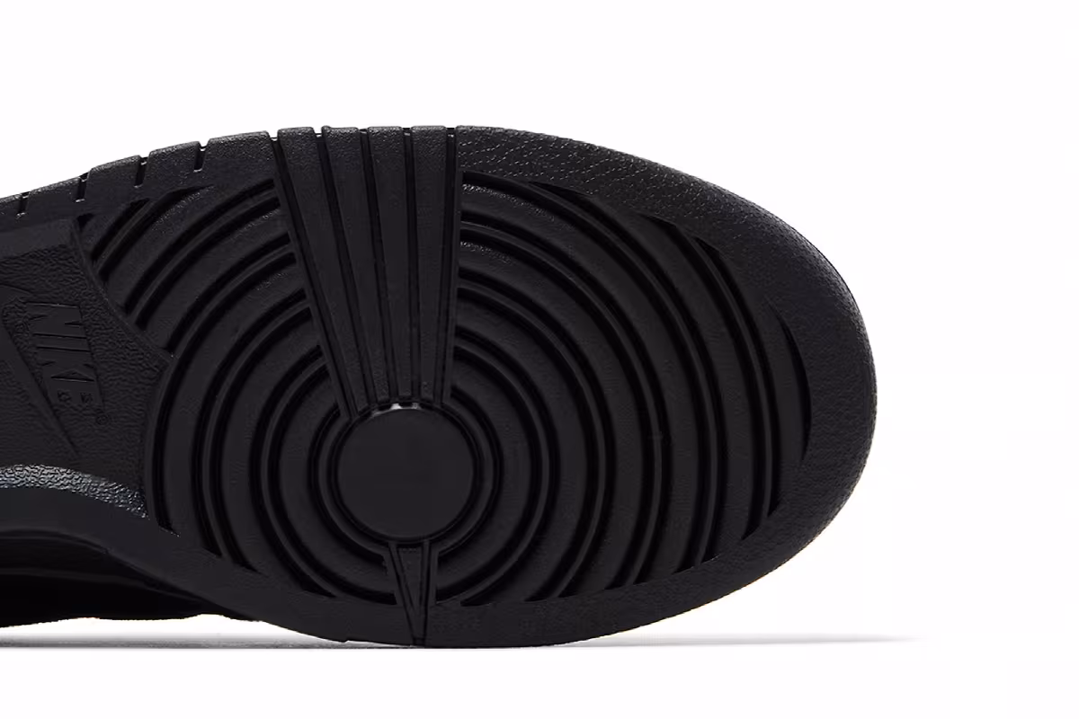Nike Dunk Low SE Triple Black, view 6