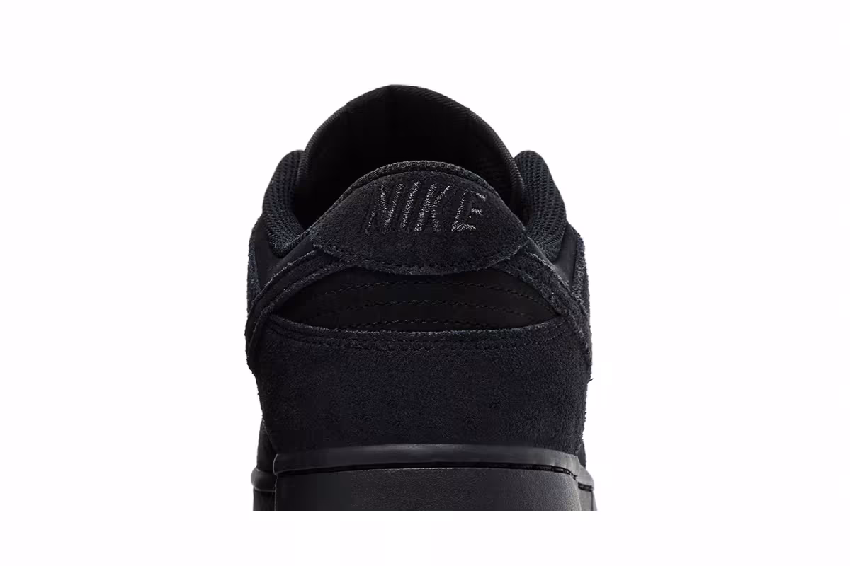 Nike Dunk Low SE Triple Black, view 8