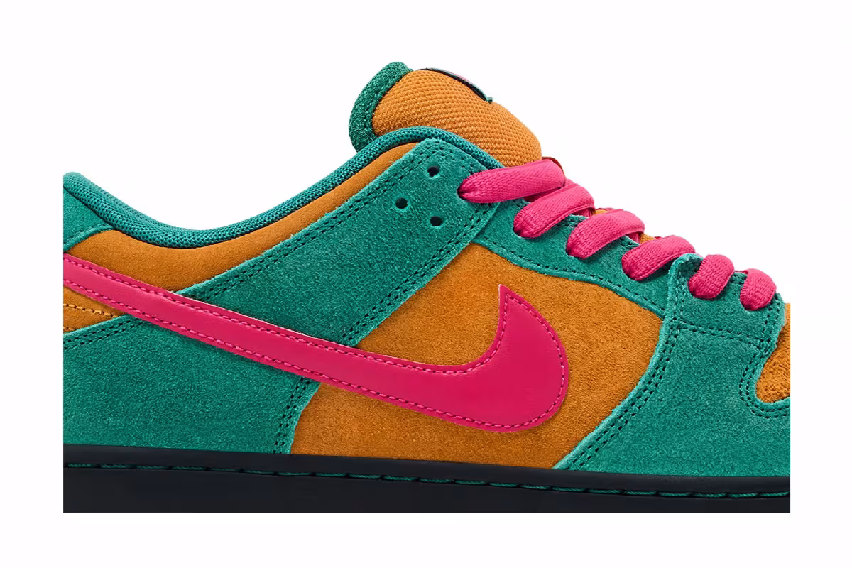 Nike SB Dunk Low Green Noise Watermelon, view 3
