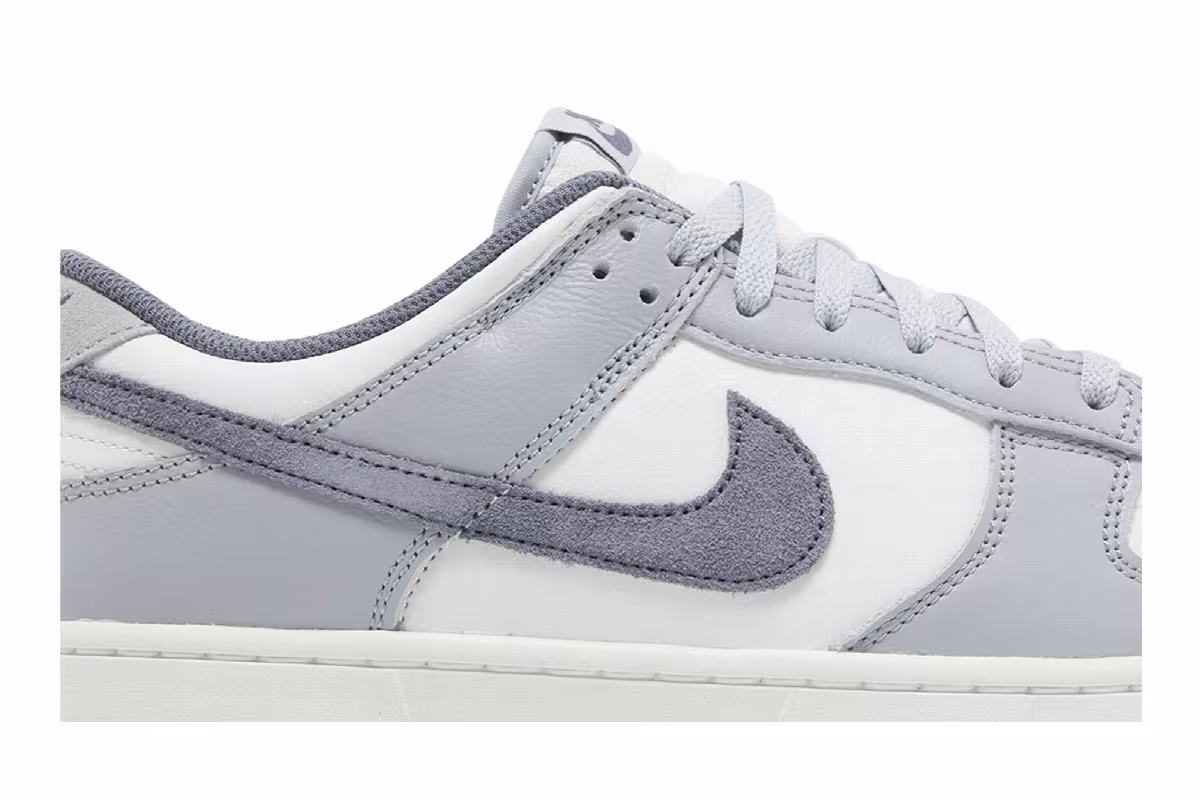 Nike Dunk Low SE Light Carbon, view 3