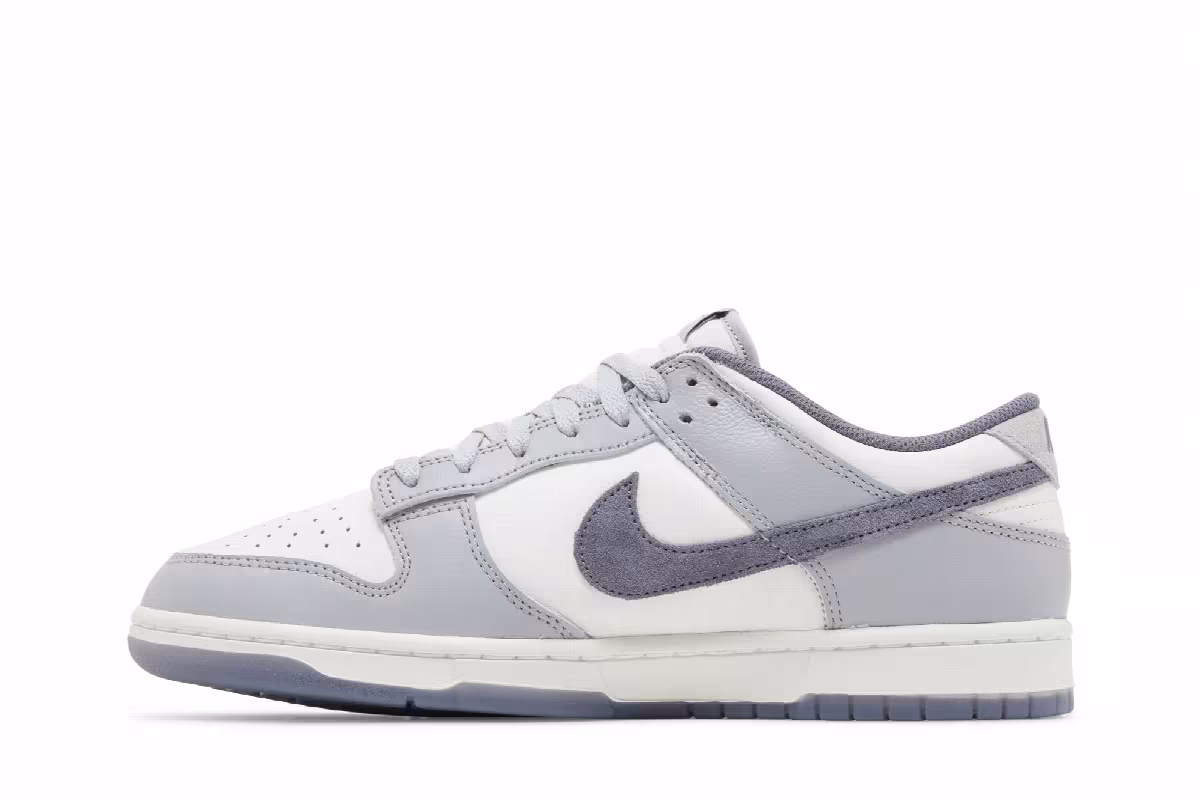 Nike Dunk Low SE Light Carbon, view 4