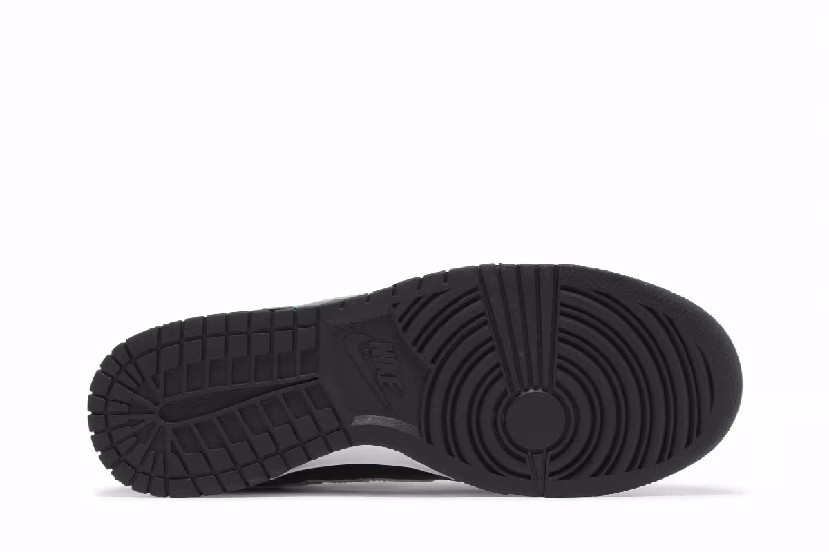Nike Dunk Low Black Green Glow, view 5